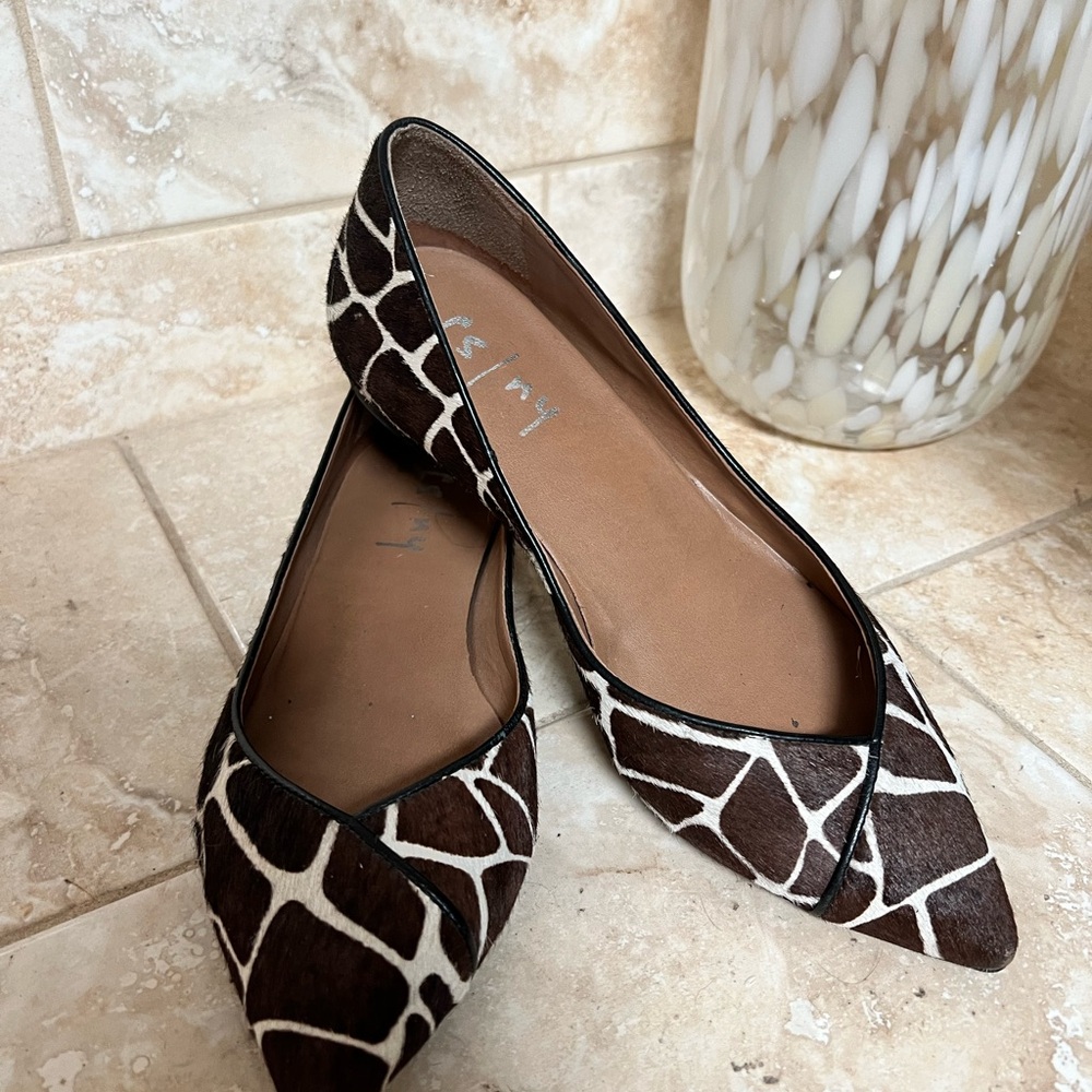 Giraffe Print Women's Flats